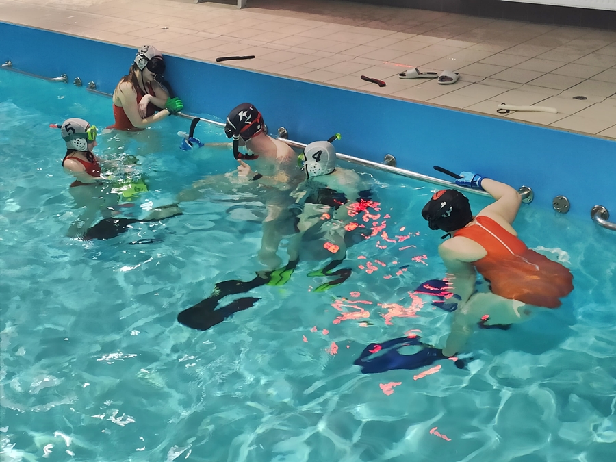 Hokej pod wodą Walenie Siemianowice Śląskie Trening 27 I 2024